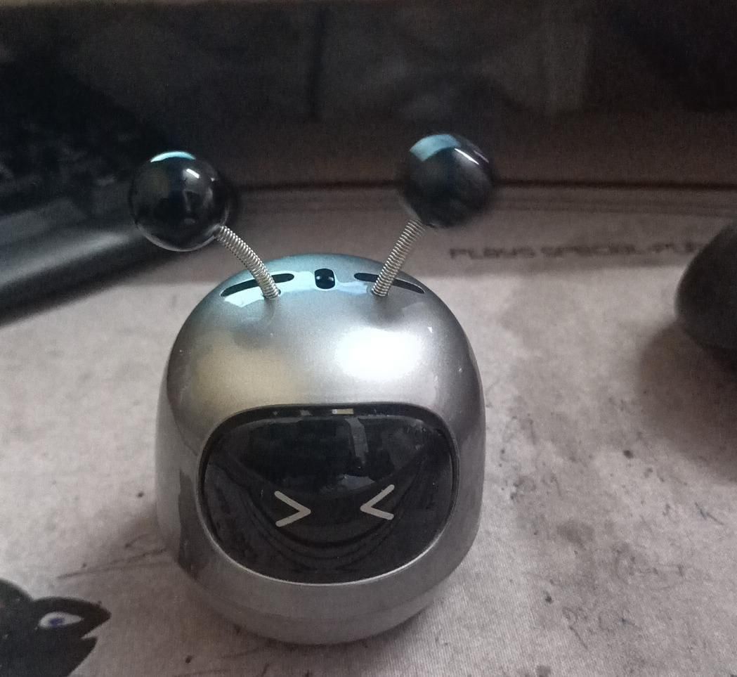 Robot Car Freshener 🚗🤖 | Long Lasting Fragrance 🌿